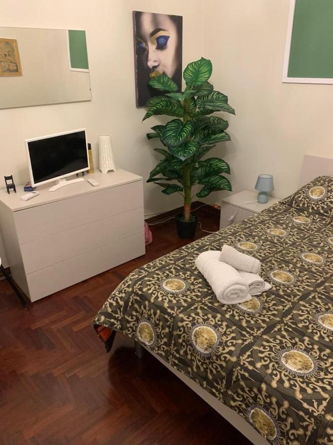 Apartament Dimora Di Maury A Due Passi Dai Trasporti E Da Ballaro Палермо Экстерьер фото