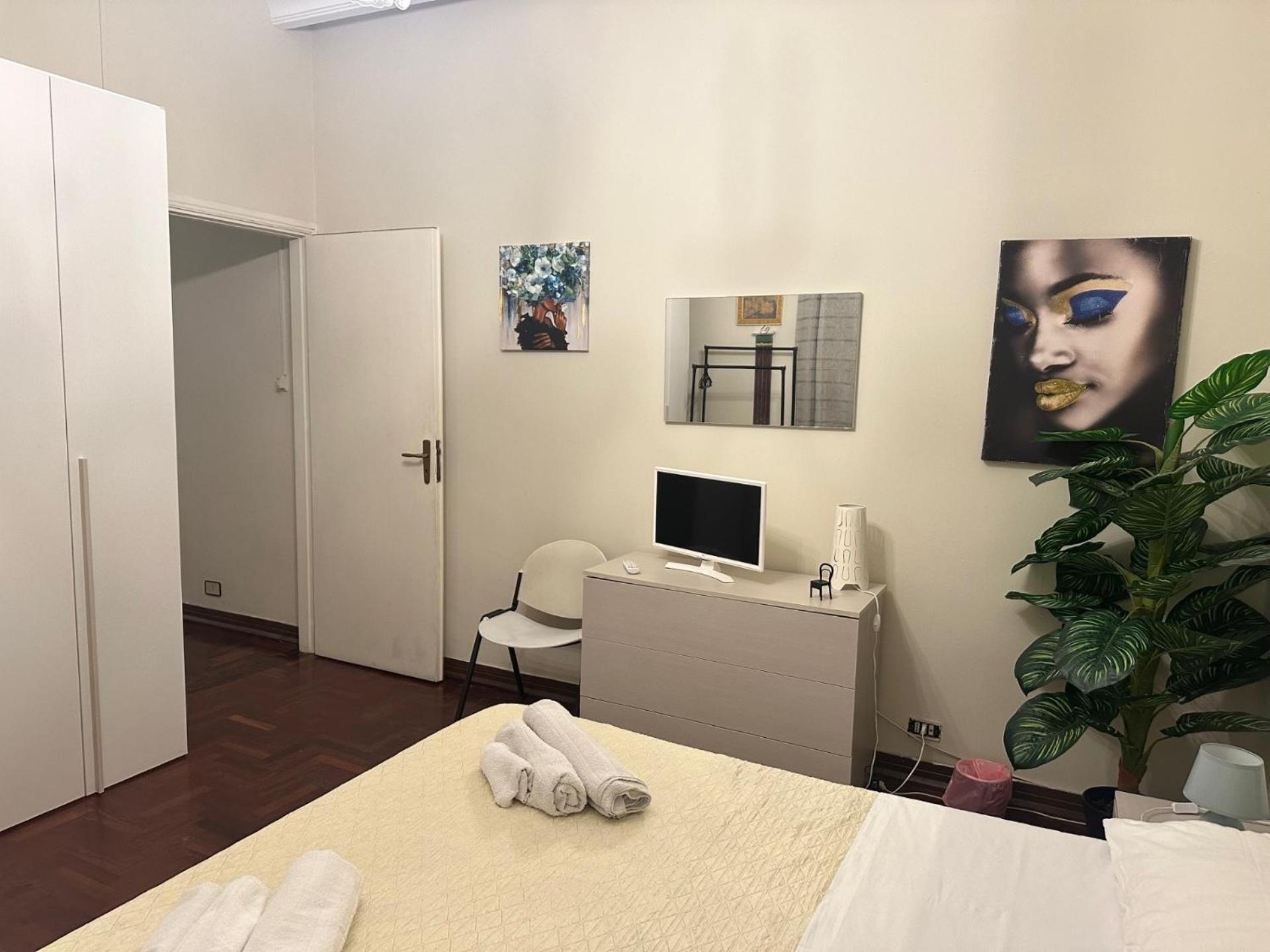 Apartament Dimora Di Maury A Due Passi Dai Trasporti E Da Ballaro Палермо Экстерьер фото