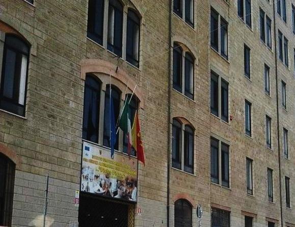 Apartament Dimora Di Maury A Due Passi Dai Trasporti E Da Ballaro Палермо Экстерьер фото